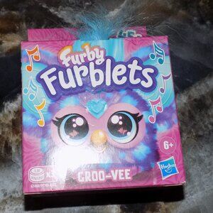 Furby: Furblets “Groo-Vee” Electronic Plush Toy NEW